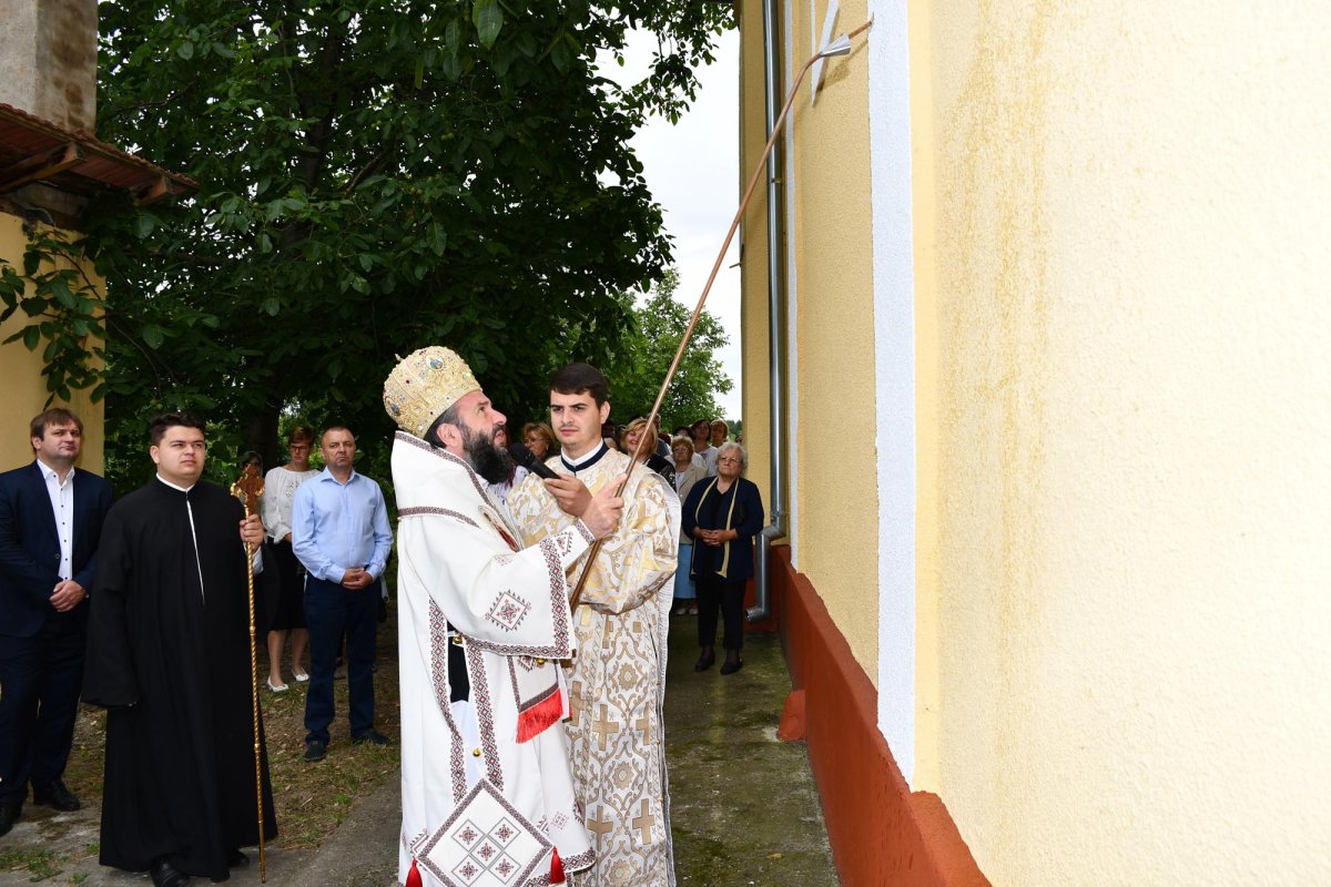 Înnoire la biserica Parohiei Zăgujeni, județul Caraș-Severin 148803