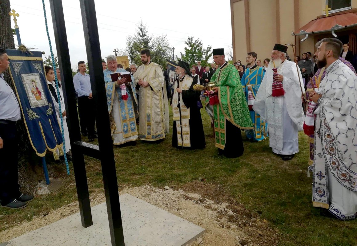 Slujire arhierească și binecuvântare la Parohia Cuied, județul Arad 148811