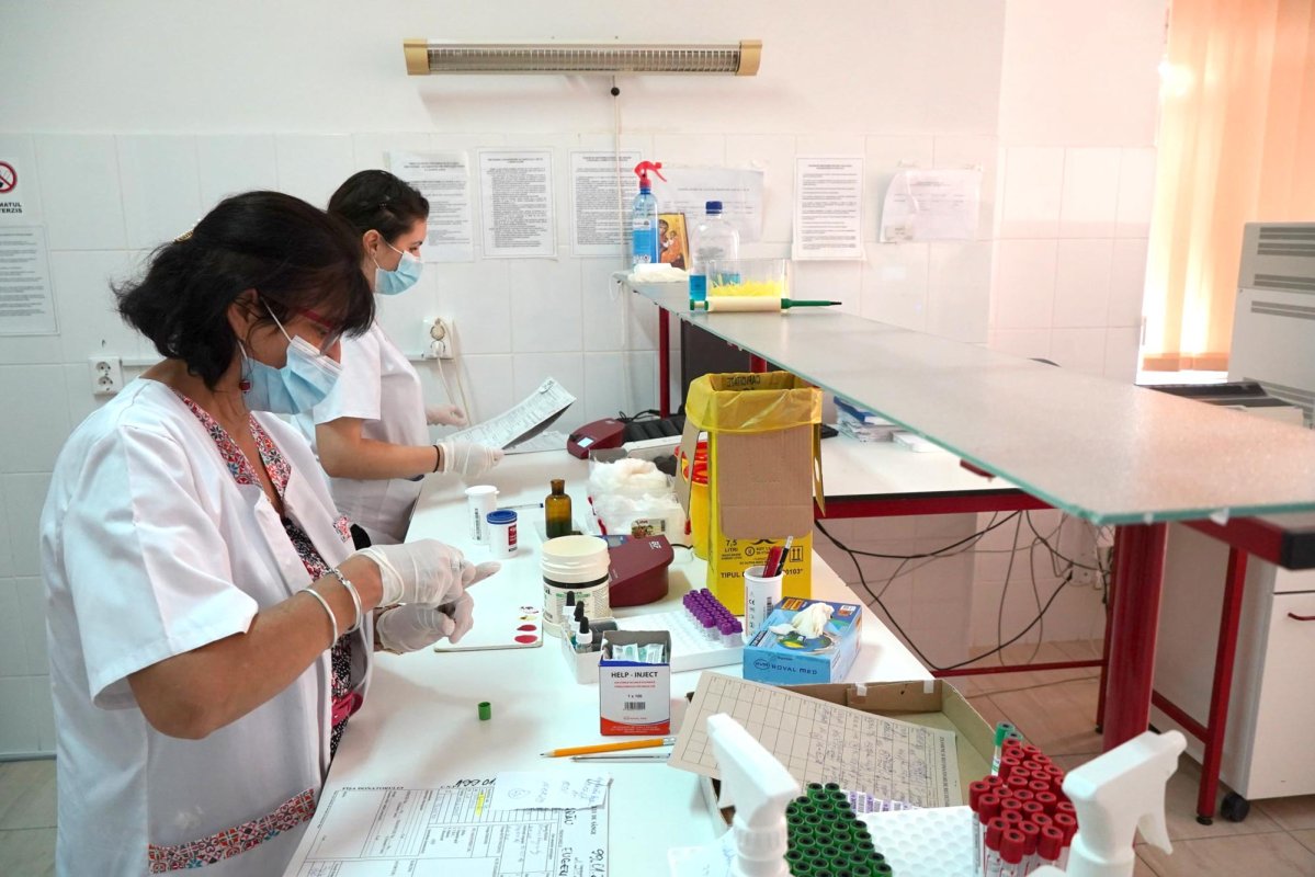 Preoţi şi credincioşi din Protopopiatul Tecuci au donat sânge la Galaţi 148874