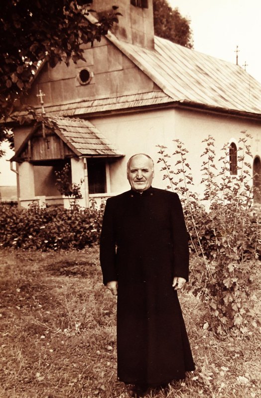 Preotul Florea Tudoran şi istoria unei familii greu încercate 149098