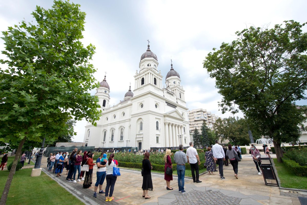 Slujire arhierească la Catedrala Mitropolitană din Iaşi 149088
