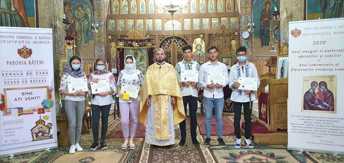 Premii pentru elevii merituoși din Parohia Rățeni 149329
