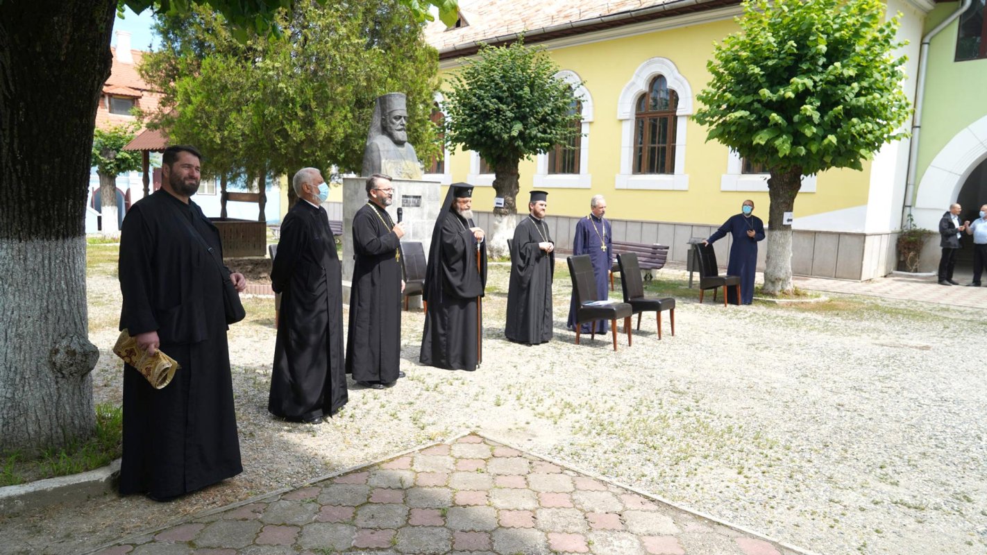 Absolvenţii Facultăţii de Teologie Ortodoxă din Sibiu au depus jurământul 149415