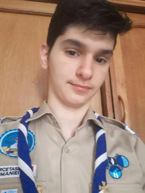 Tineri pelerini pe drumul mănăstirilor vâlcene 149389