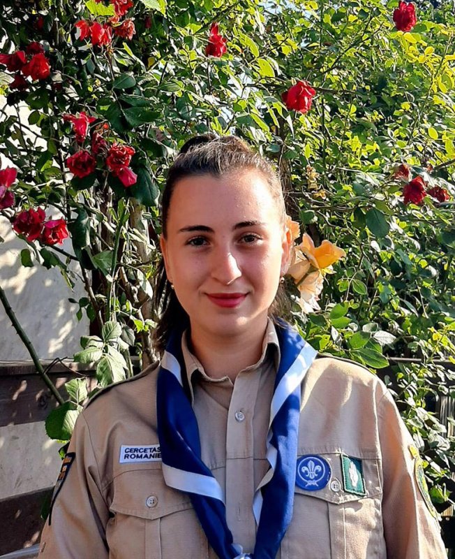 Tineri pelerini pe drumul mănăstirilor vâlcene 149393