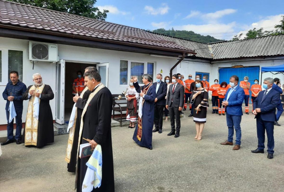 Inaugurarea Centrului de Ambulanţă Comănești 149443