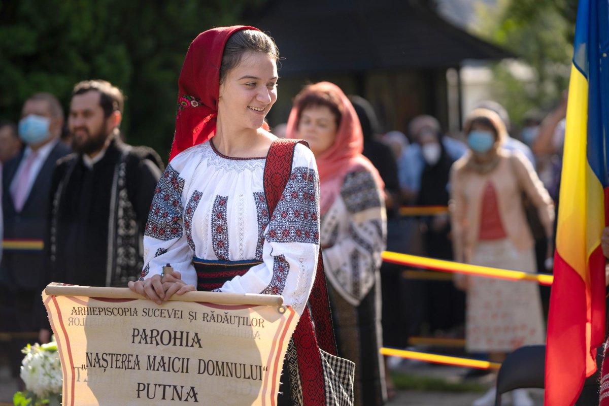 Clericii și credincioșii din Bucovina și-au primit noul Arhiepiscop 149472