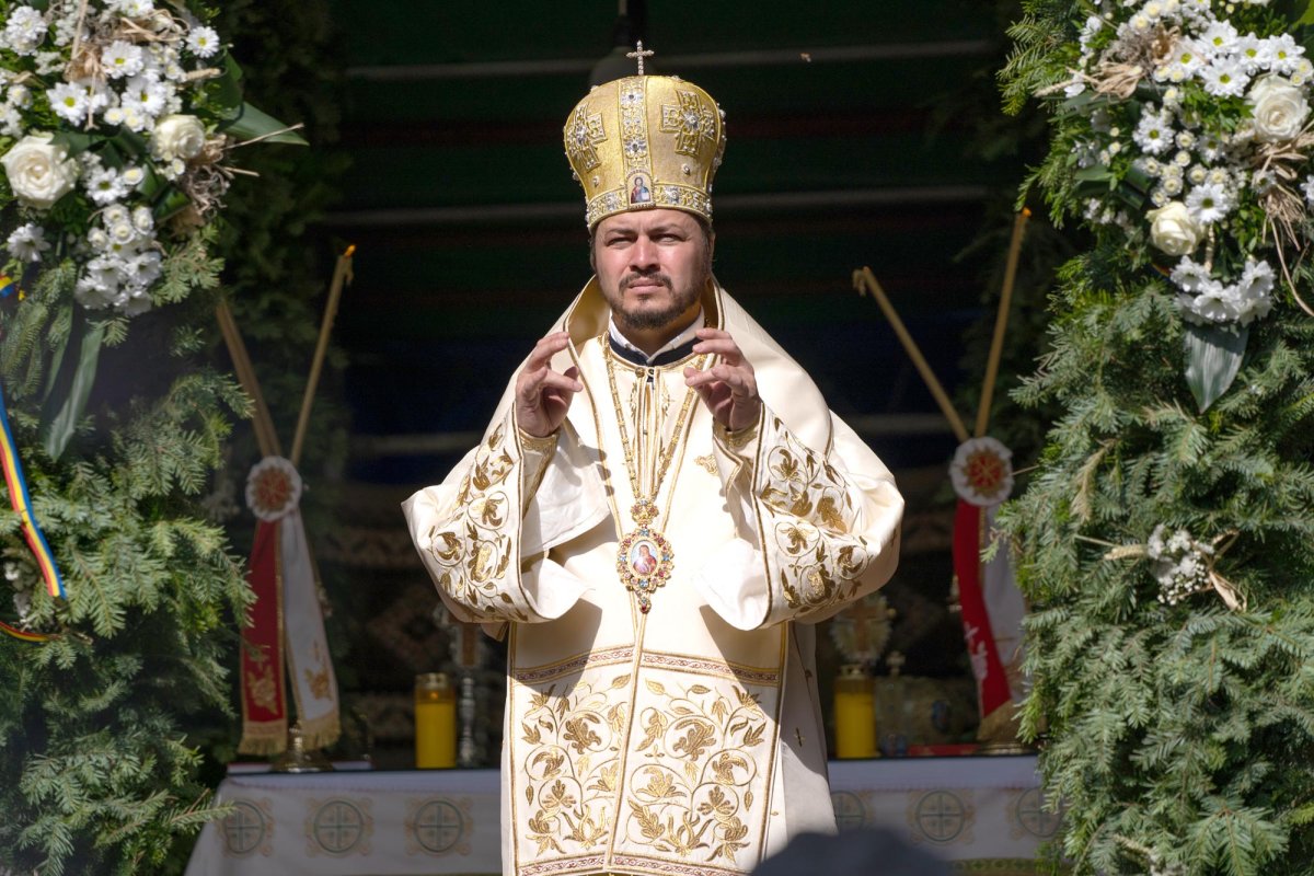 Clericii și credincioșii din Bucovina și-au primit noul Arhiepiscop 149490
