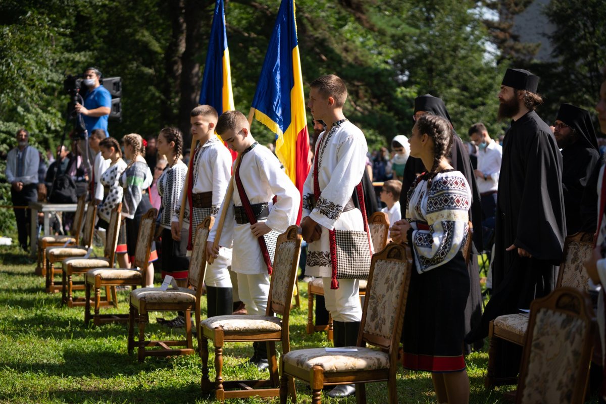 Clericii și credincioșii din Bucovina și-au primit noul Arhiepiscop 149496