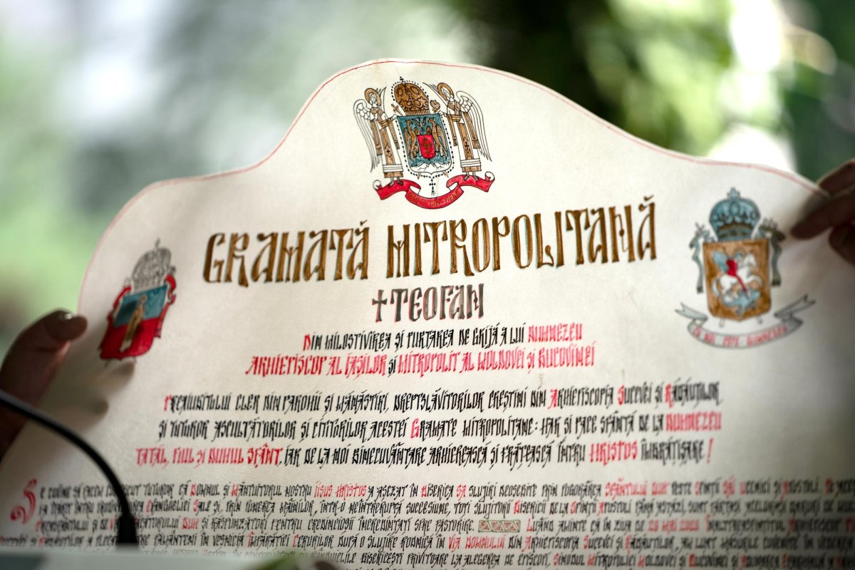 Clericii și credincioșii din Bucovina și-au primit noul Arhiepiscop 149515