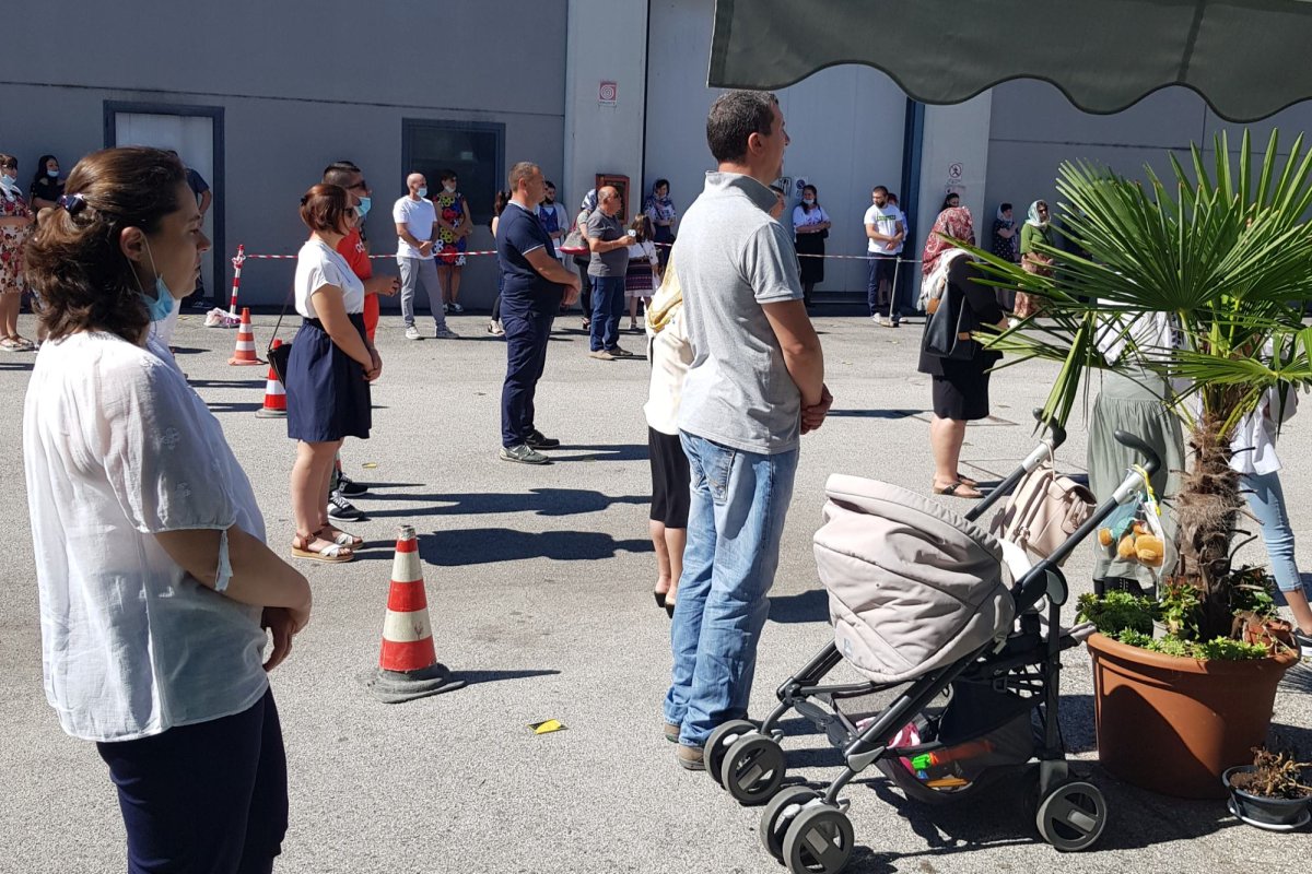 Slujire și misiune  în pandemie pentru românii din Italia 149139