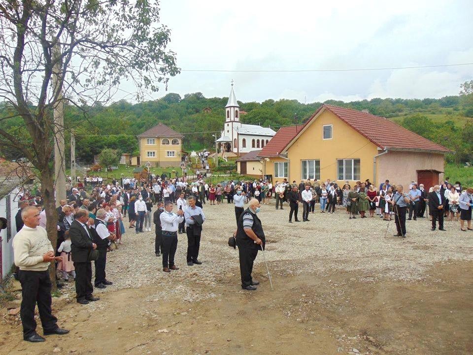 Biserica Parohiei Sâmboieni, Protopopiatul Gherla, a fost resfințită 149676