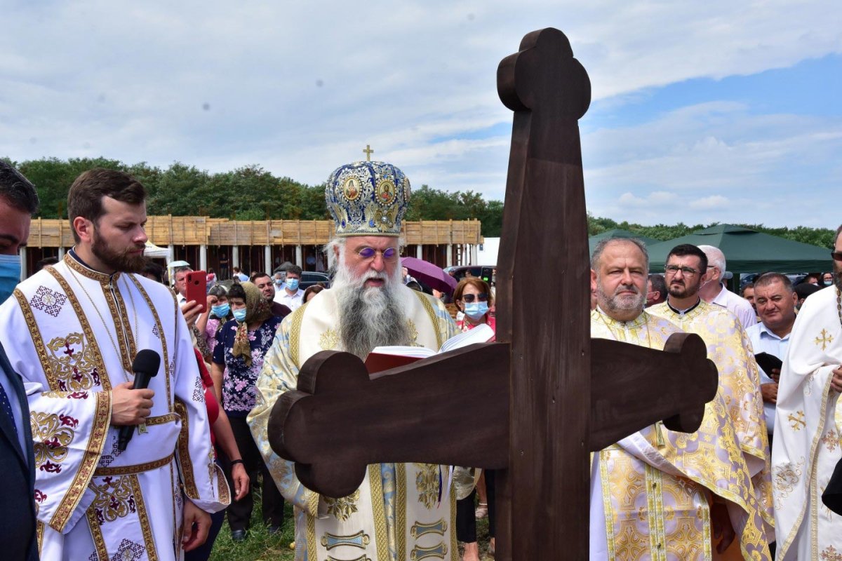 O nouă biserică închinată Sfântului Pantelimon în județul Vâlcea 149679