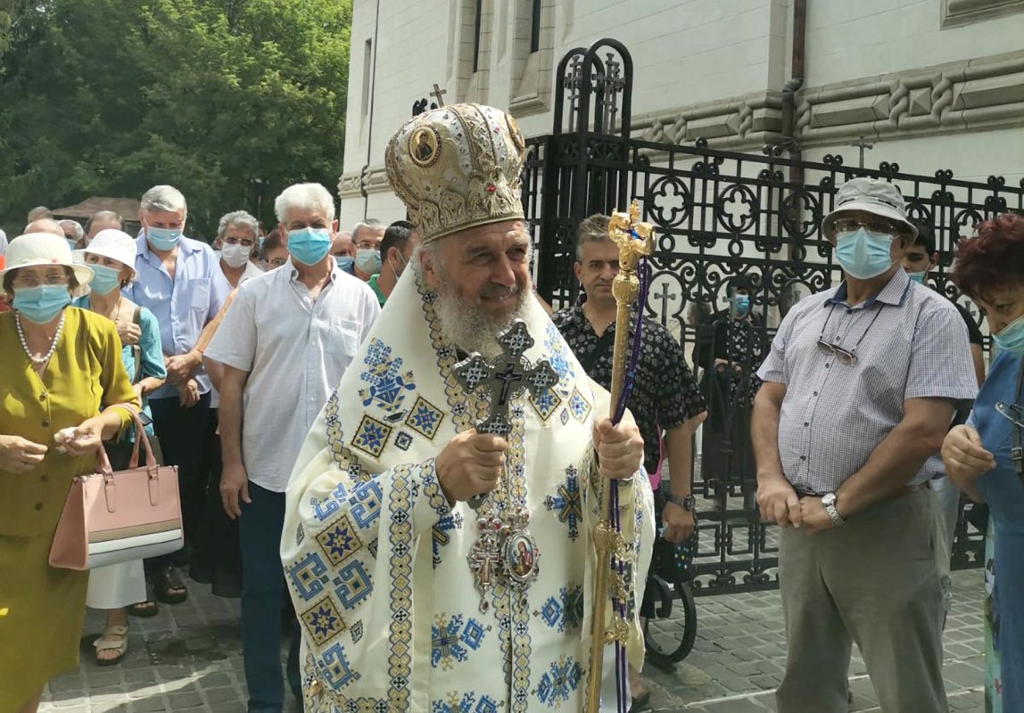 Slujire arhierească la Catedrala Arhiepiscopală din Galaţi 149658