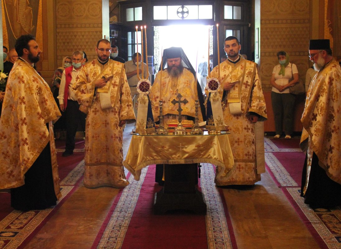 Mitropolitul Olteniei a sărbătorit 12 ani de la întronizare 149769