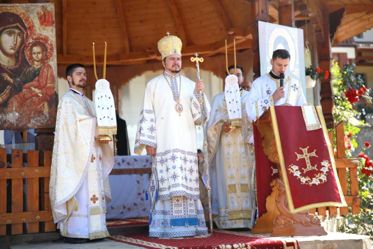 Sărbătoarea Sfântului Pantelimon la Mănăstirea Paltin 149755