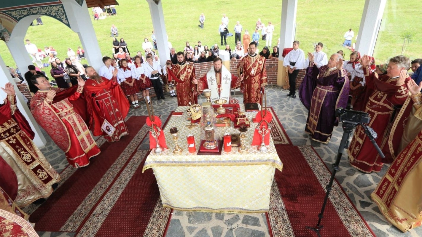 Hramul Mănăstirii Petrova, Maramureș 149800