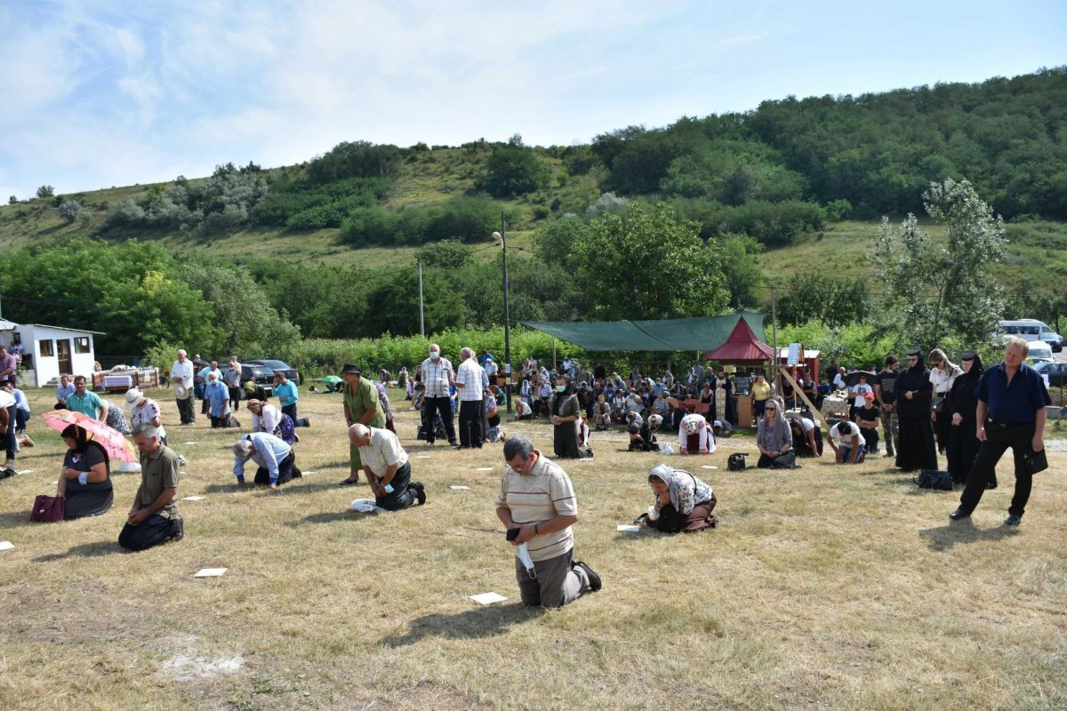 Sărbătoarea Sfântului Pantelimon la Mănăstirea Bogdăniţa 149802