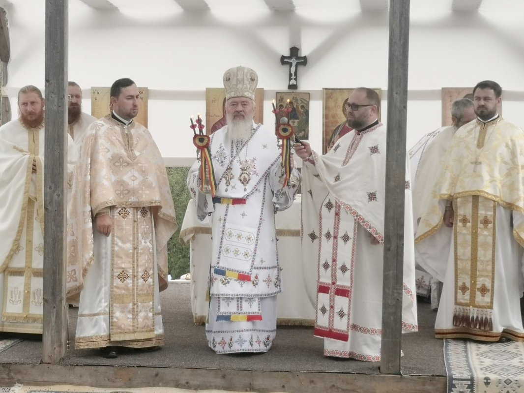 Sfântul Mare Mucenic Pantelimon, ocrotitorul Mănăstirii Dâncu, județul Cluj 149794