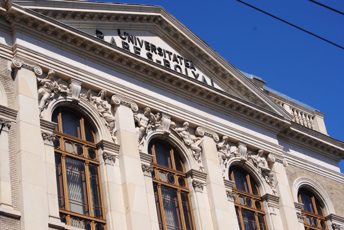 Scenarii de începere a cursurilor  la Universitatea „Babeş-Bolyai” 149948