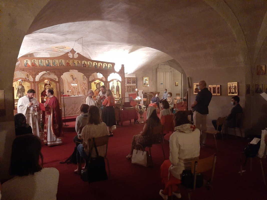 „Un astfel de loc în mijlocul Parisului, o adevărată binecuvântare” 149874