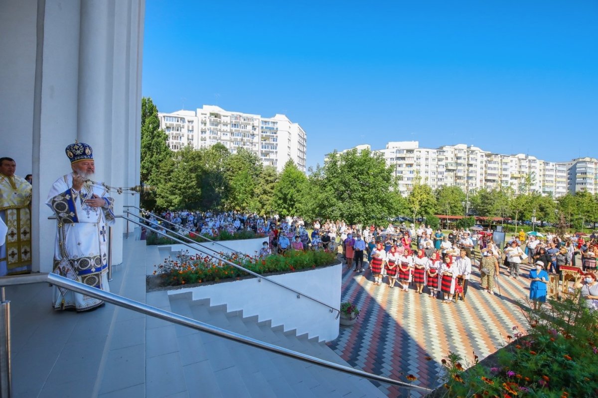 Binecuvântare pentru credincioşii din cartierul clujean Mănăştur 150090