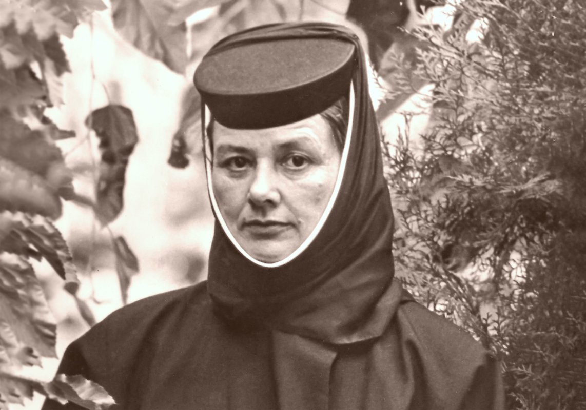 Monahia Serafima, aproape centenară, colegă de școală a Regelui Mihai  150122