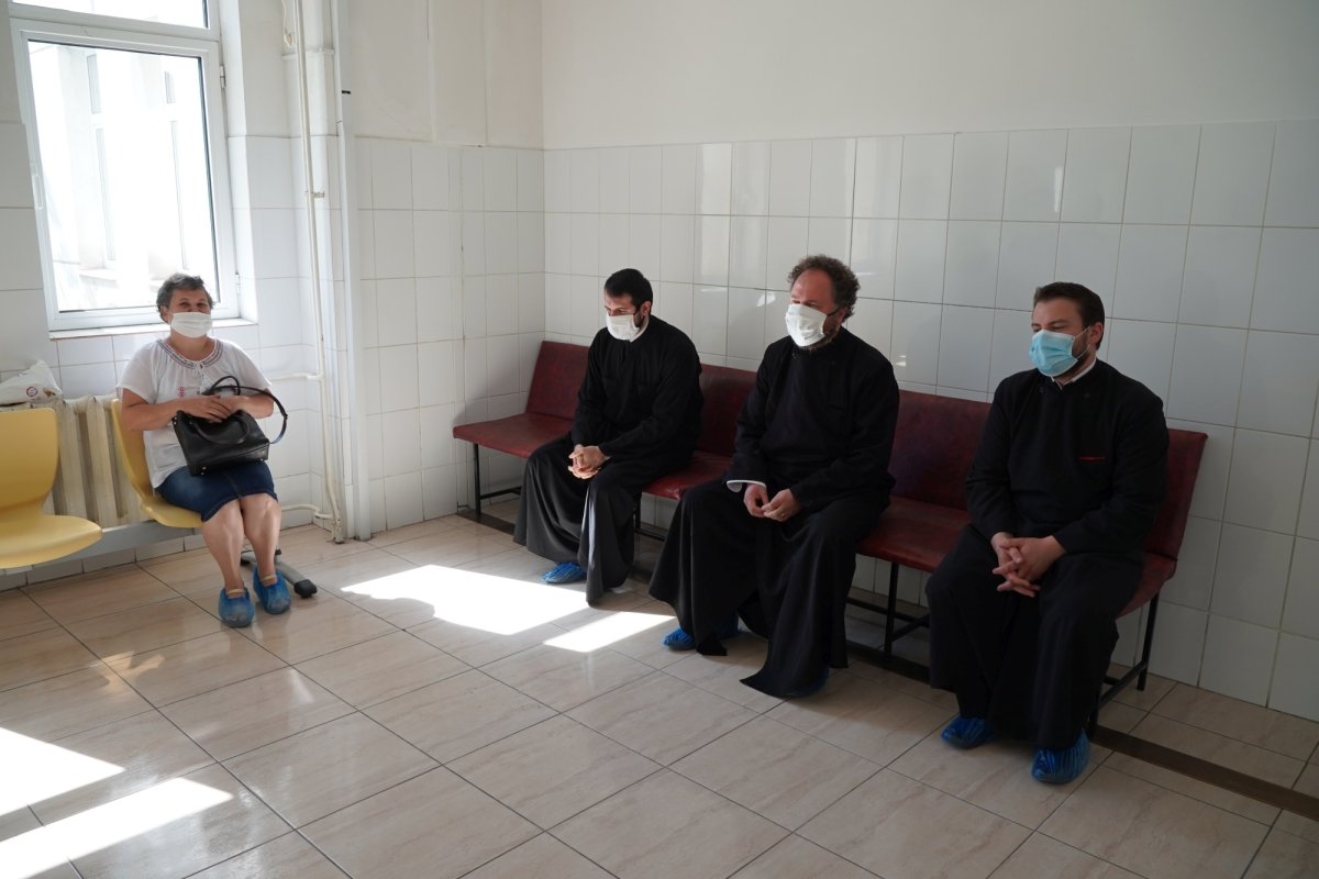 Preoţii şi credincioşii gălăţeni au donat sânge din nou  150190