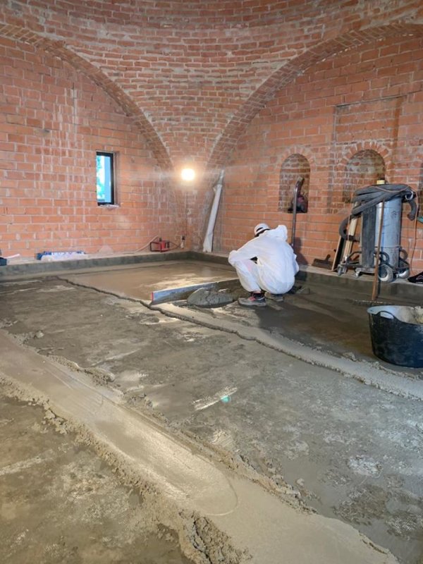 Lucrări la baptisteriul şi capela Centrului bisericesc românesc  din München 150292