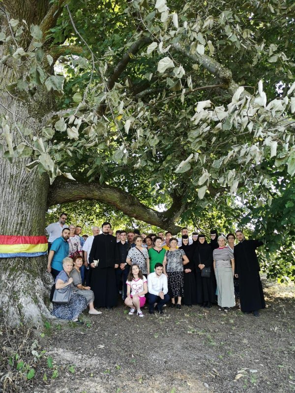 Pelerini albaiulieni în localitatea Băsești, județul Maramureș 150282