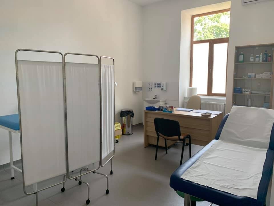 Sfințirea unui centru medical din Parohia Pâncota, județul Arad 150305