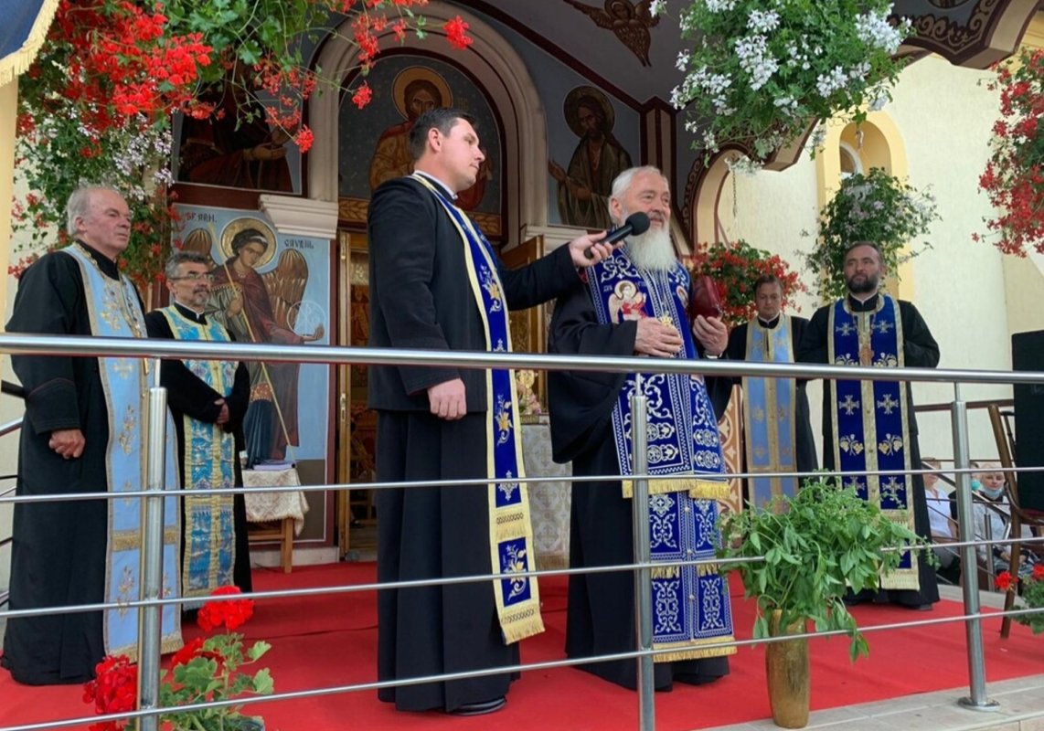 Slujire arhierească la Gilău, județul Cluj 150279