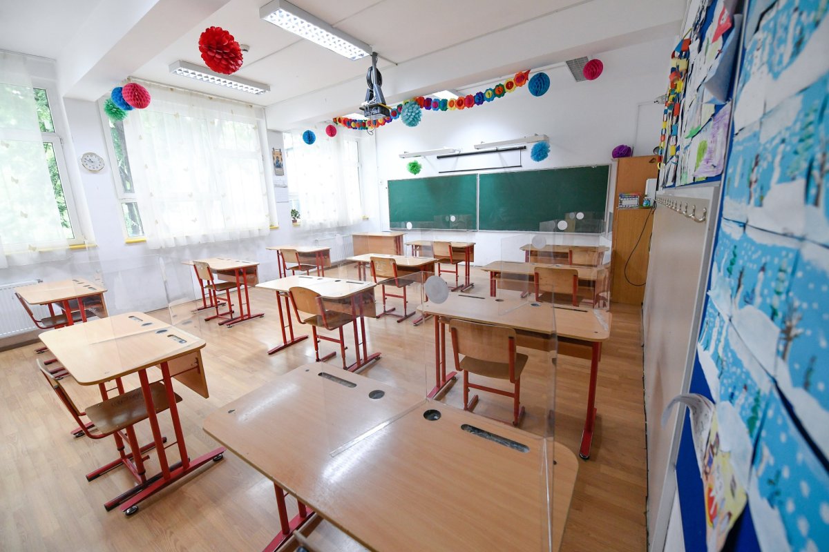 Școala începe la 14 septembrie, în condiții decise la nivel local 150445