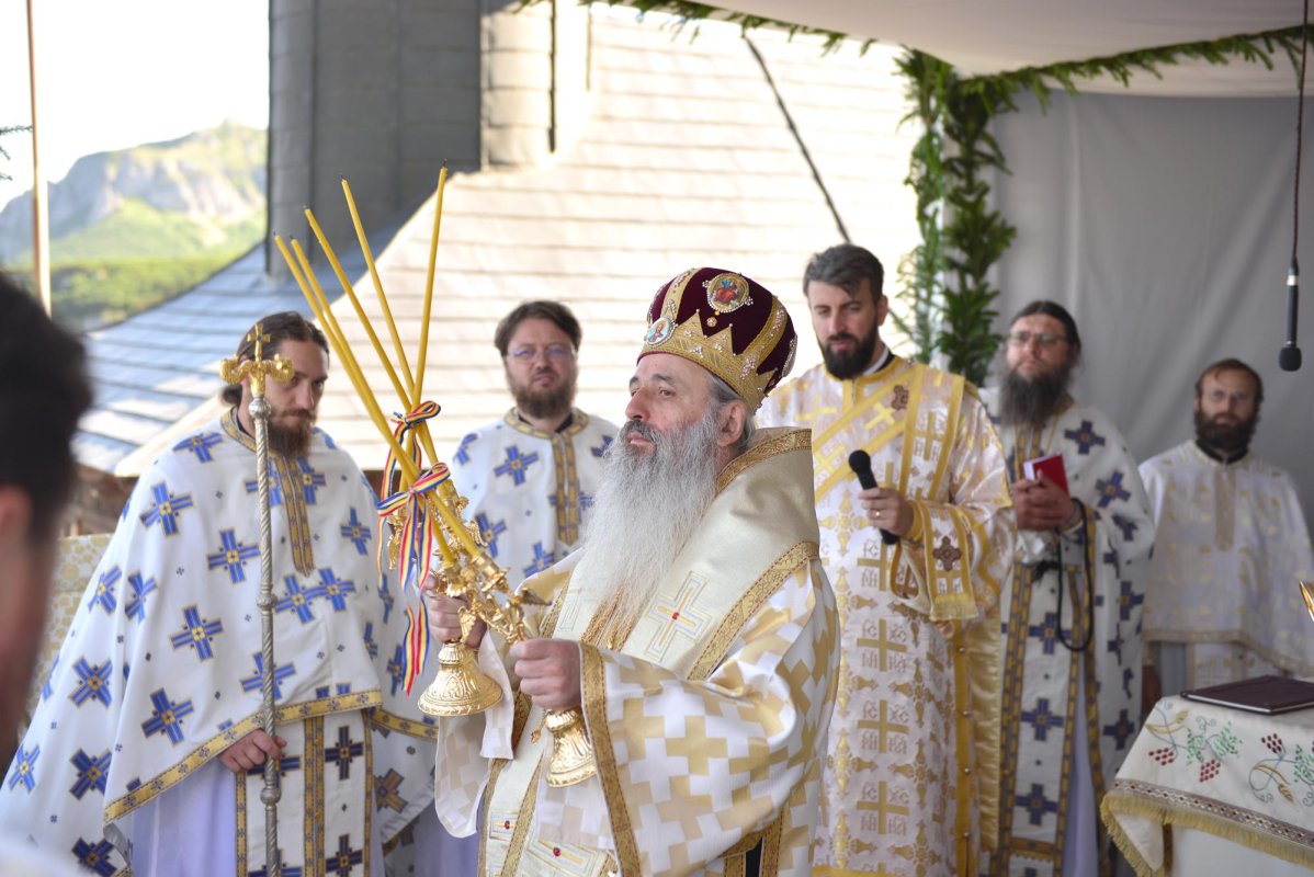 Praznicul Schimbării la Față a Domnului pe muntele Ceahlău 150500