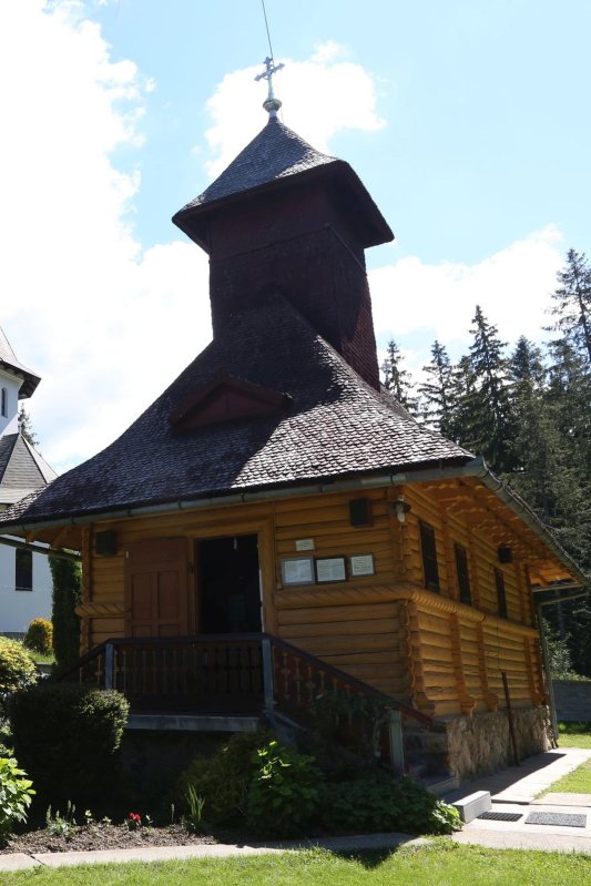 Schitul Păltiniș: lumina credinței și a cunoașterii 150067