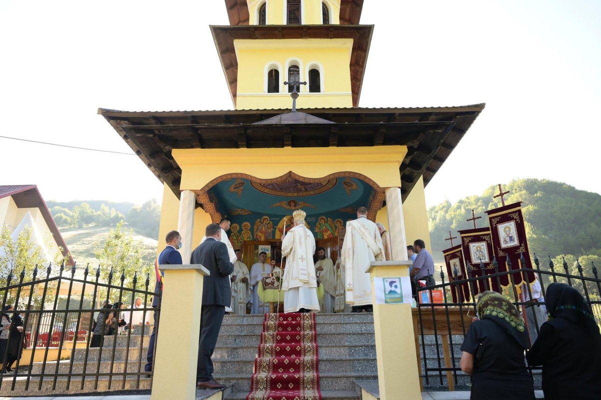 Biserica din Șendroaia, Bistriţa-Năsăud, a fost târnosită 150551