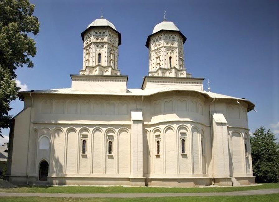 Elevi merituoși premiați de sărbătoarea Sfântului Nifon la Târgoviște 150567