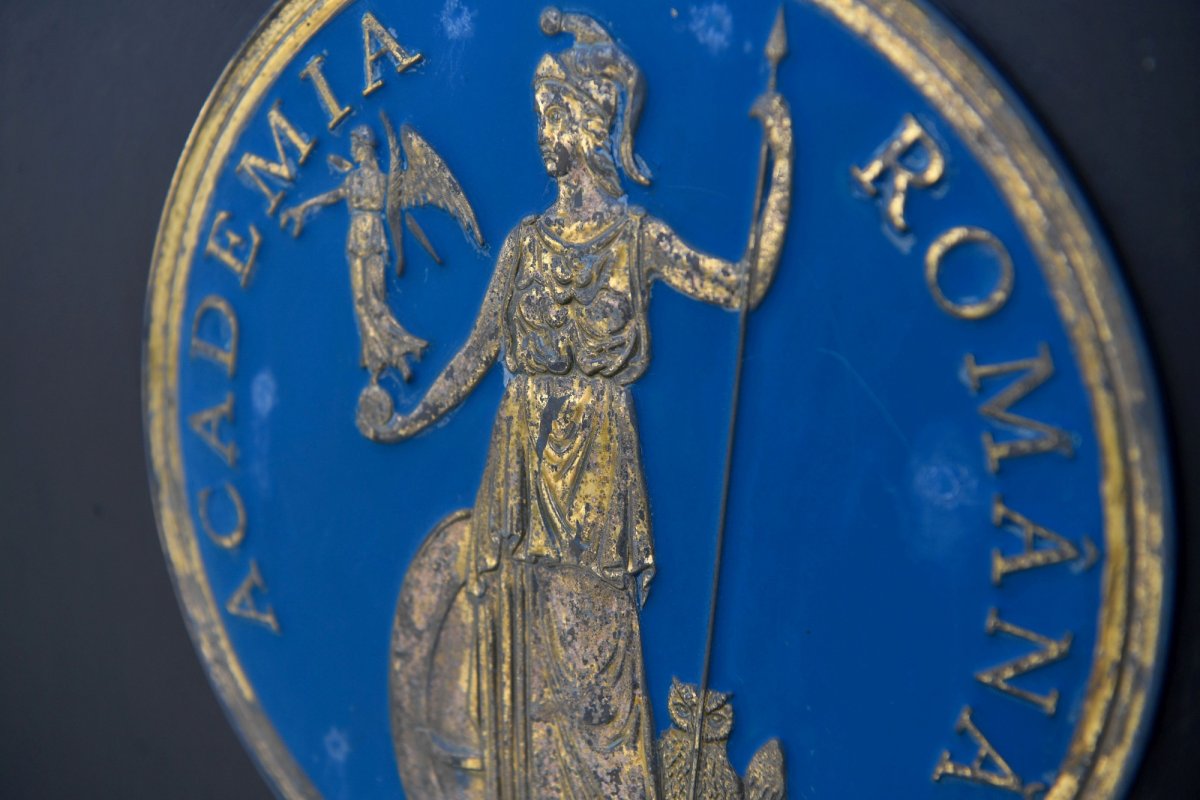 Academia Română critică intenţia de reducere a orelor de ştiinţe 150720