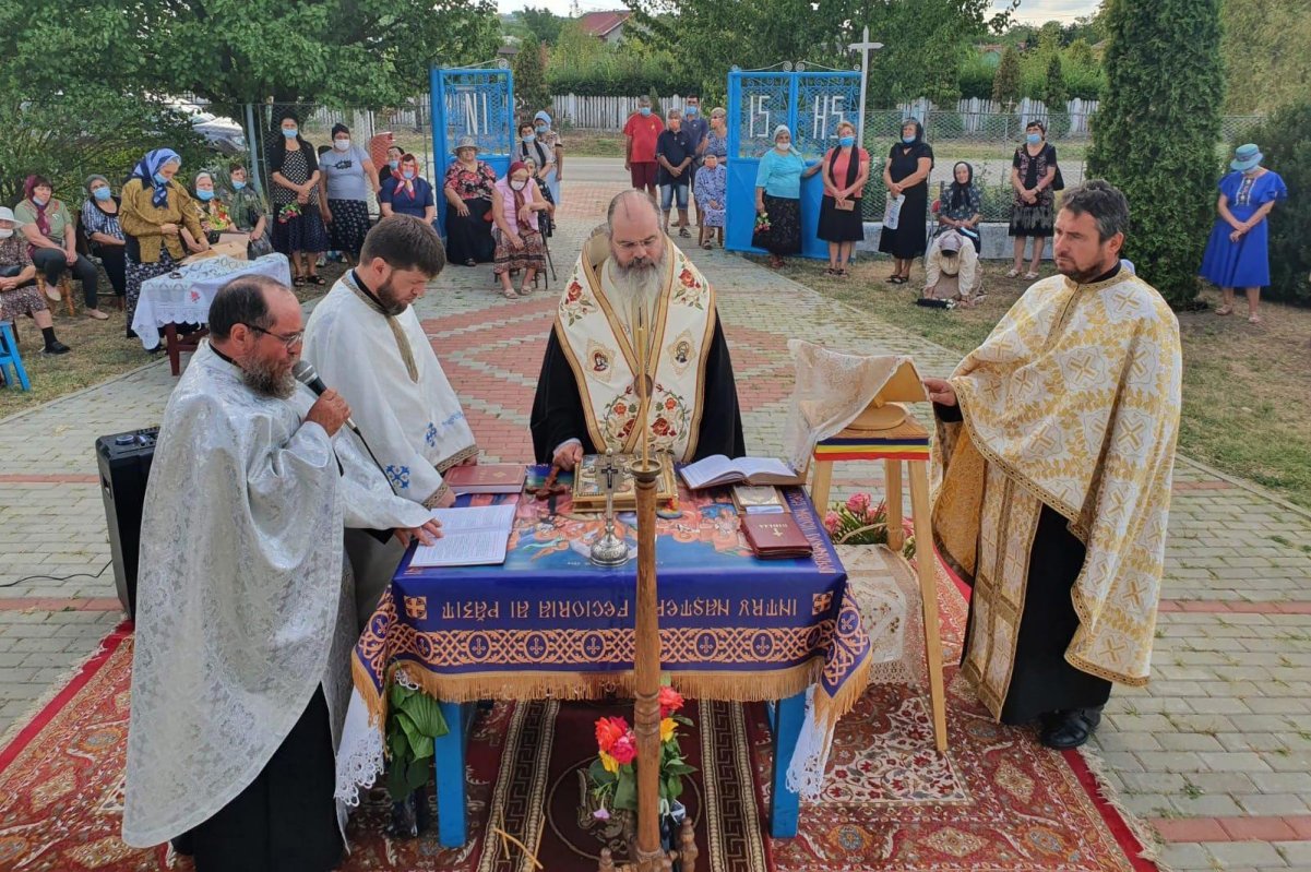 Vizită pastorală în parohia vasluiană Rânzeşti 150821