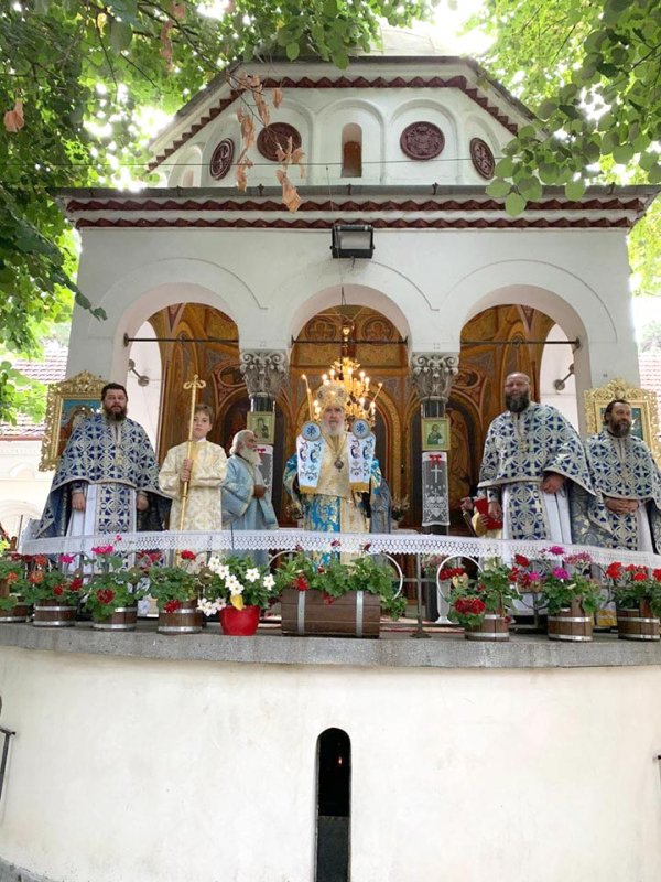 Hramul Mănăstirii Hodoș-Bodrog, județul Arad 151017