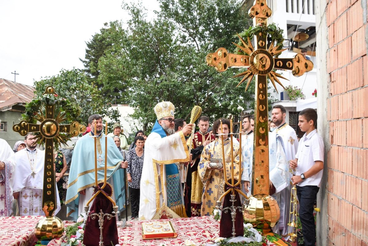 Prăznuirea Adormirii Maicii Domnului în Mitropolia Munteniei şi Dobrogei 150992