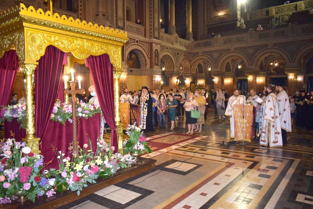 Rugăciuni către Născătoarea de Dumnezeu la Timișoara 151018