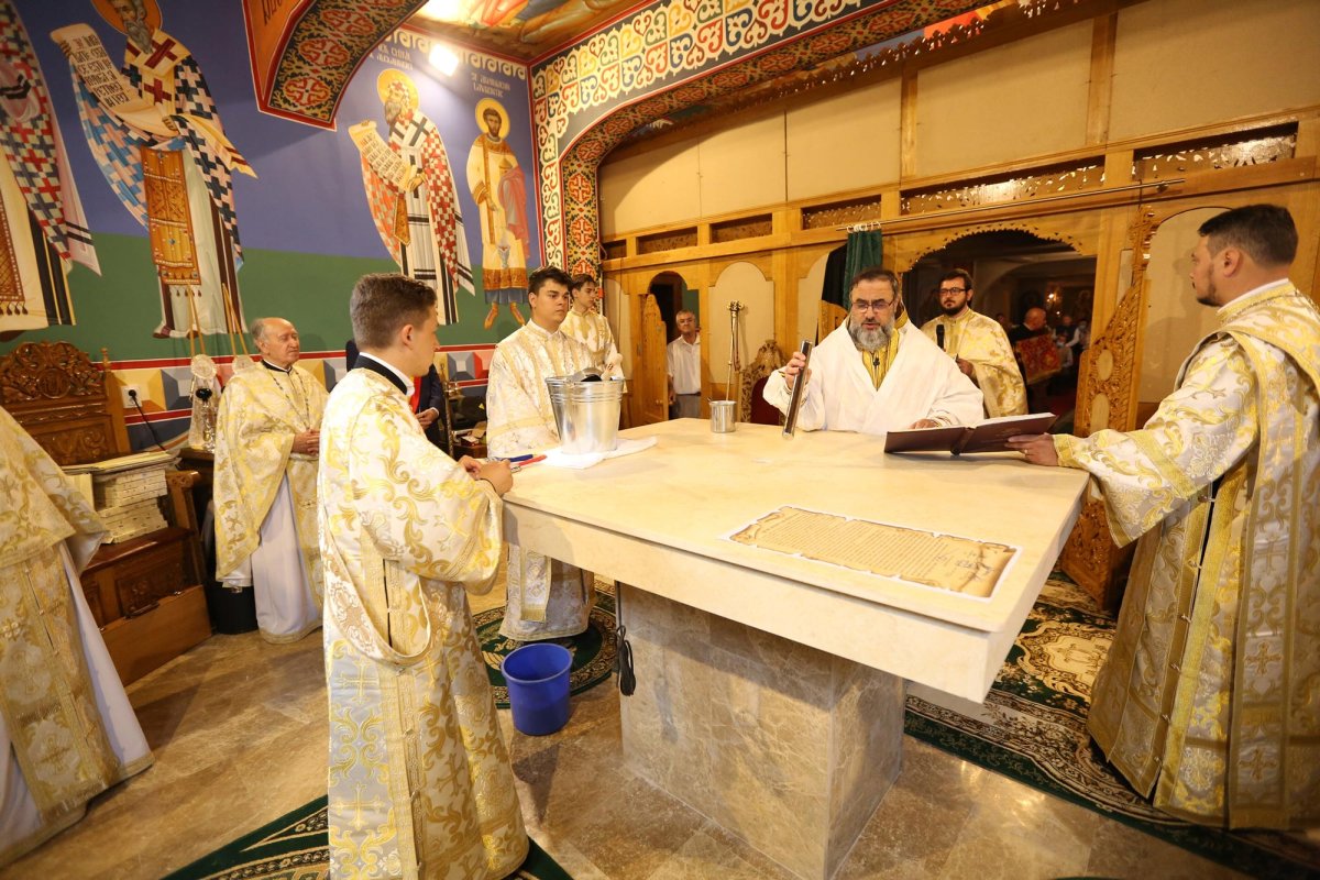 Sfințirea Altarului de la demisolul Catedralei „Sfântul Sava” din Buzău 151000