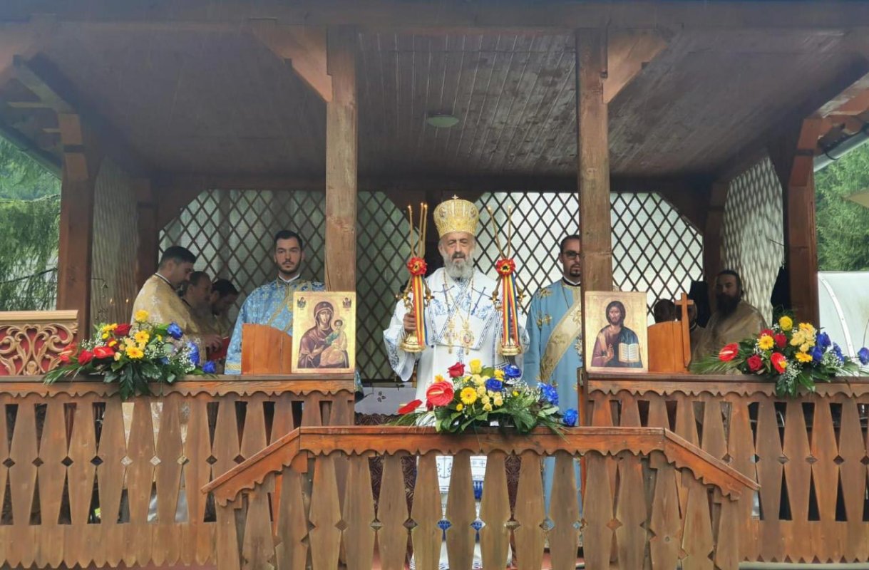 Slujiri arhiereşti la aşezăminte monahale mureşene 151011