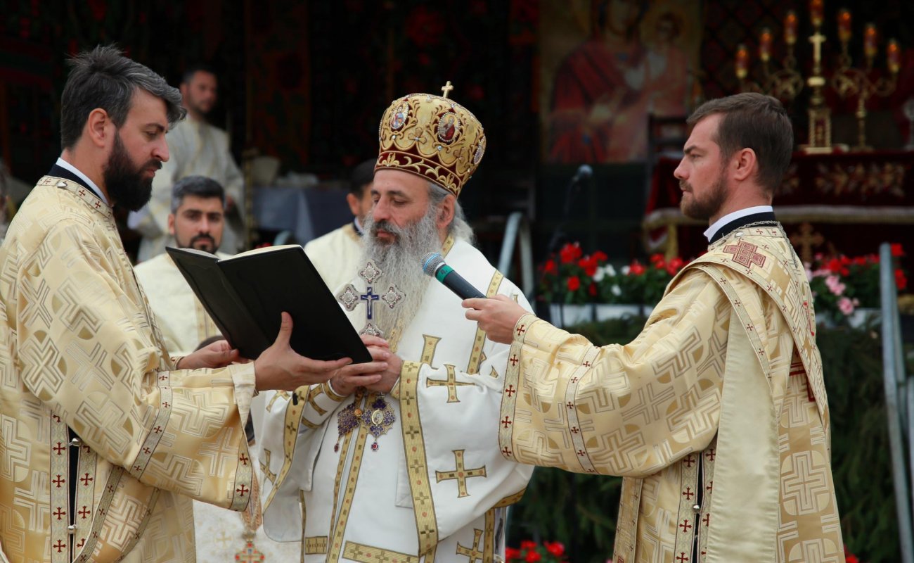 Biserica Parohiei Pocreaca a fost resfințită 151119