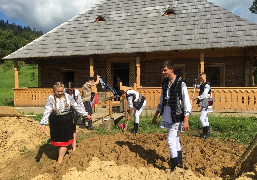 „Casele vechi fac parte din vraja Bucovinei” 151097