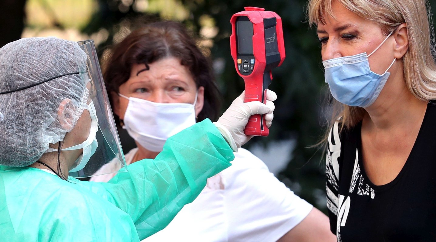 A scăzut media de vârstă a celor infectaţi cu SARS-CoV-2 151219