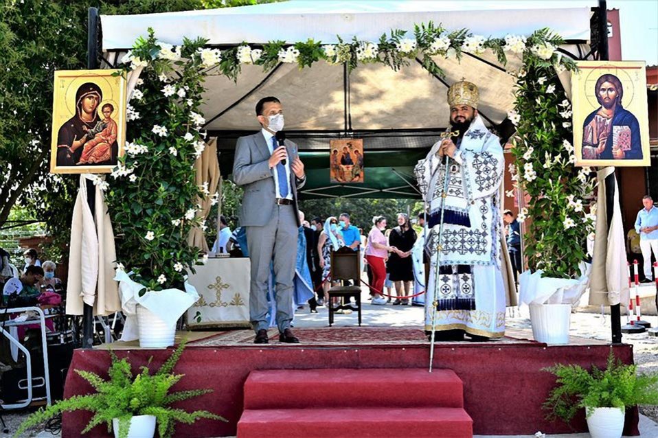 Slujiri arhiereşti în diasporă la praznicul Adormirii Maicii Domnului 151178