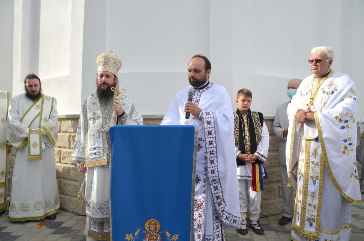 Biserica din Cumpărătura-Bosanci a fost sfinţită 151266