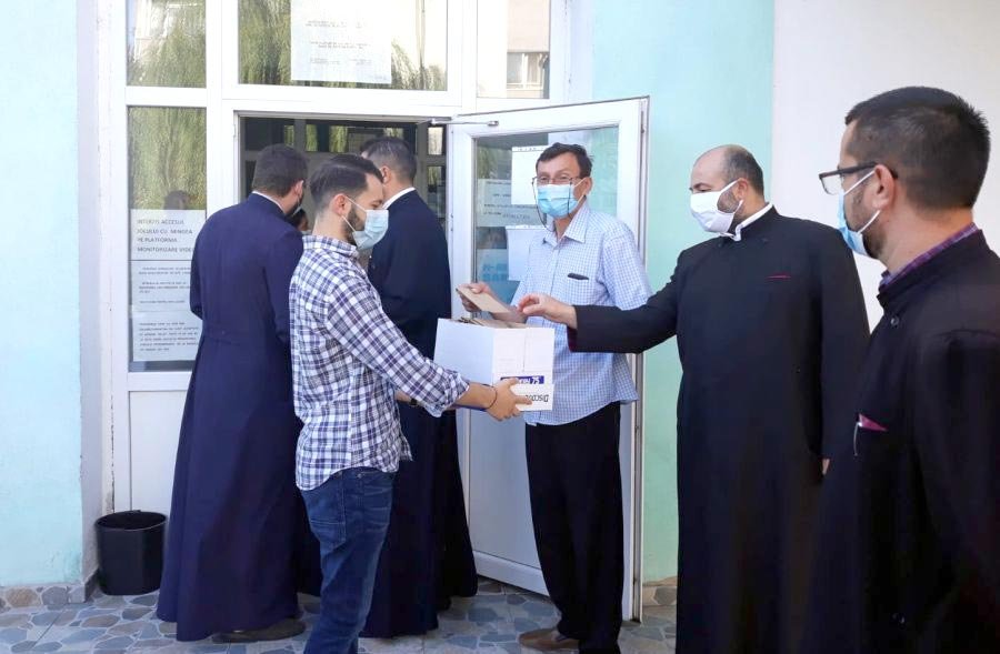 Clerici și credincioși din județul Olt au donat sânge  151264